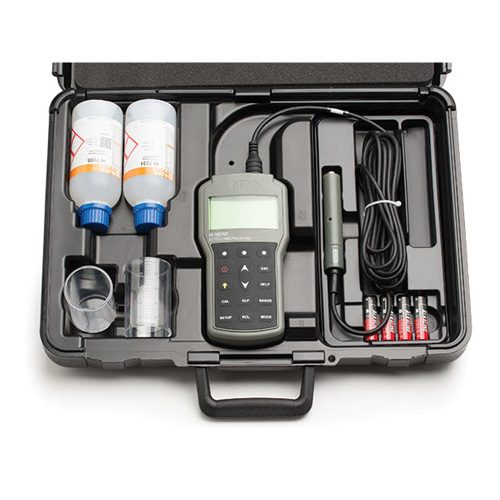 HI8733 Hanna Portable Multi-range Conductivity Meter - Image 2